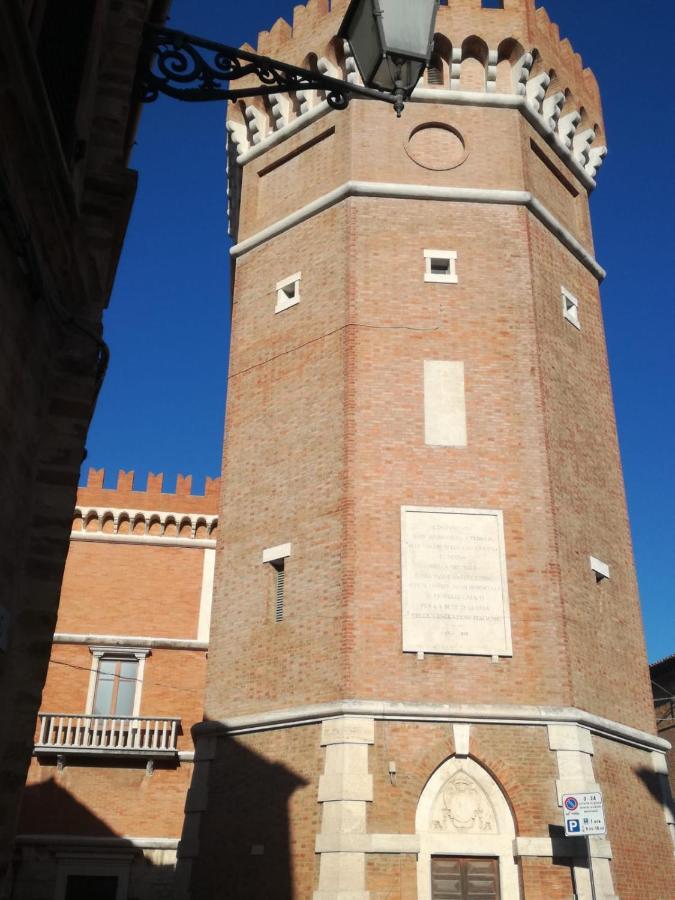 B&B Porta Girone Civitanova Alta Esterno foto