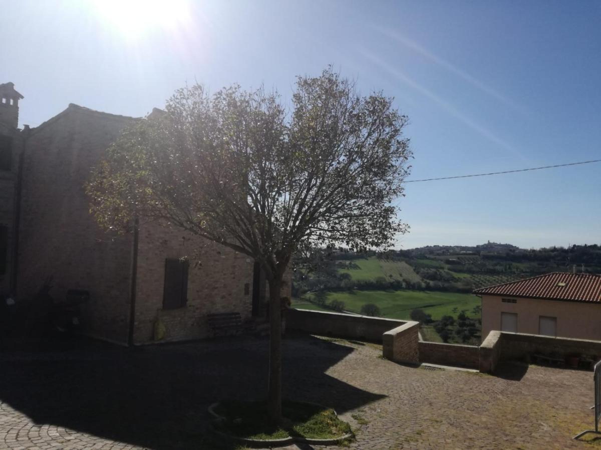 B&B Porta Girone Civitanova Alta Esterno foto