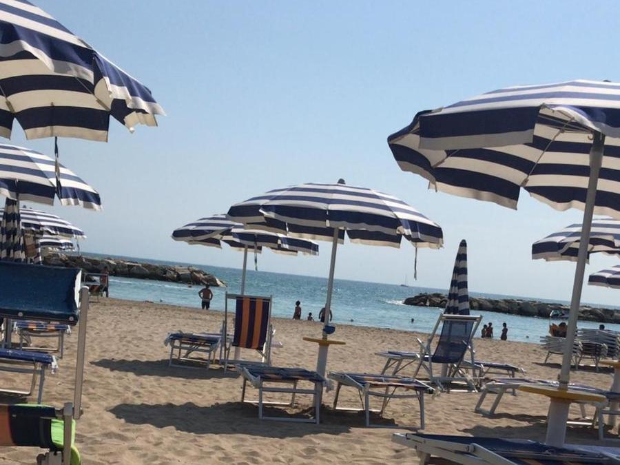 B&B Porta Girone Civitanova Alta Esterno foto
